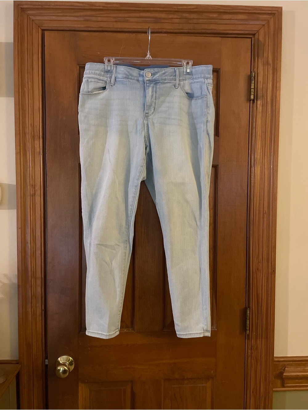 Ava & Viv Light Blue Shorter Ankle/Cropped Jeans, Stretchy Waist, Size 16W